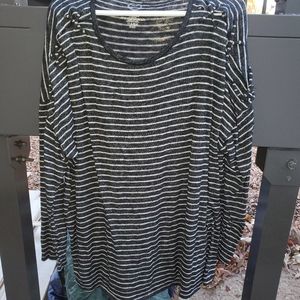 Black & White Striped Long sleeve